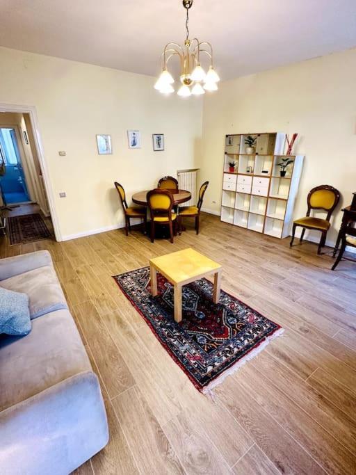 Appartement Hostme Piazza Di Spagna Apartament à Rome Extérieur photo