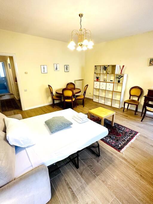 Appartement Hostme Piazza Di Spagna Apartament à Rome Extérieur photo