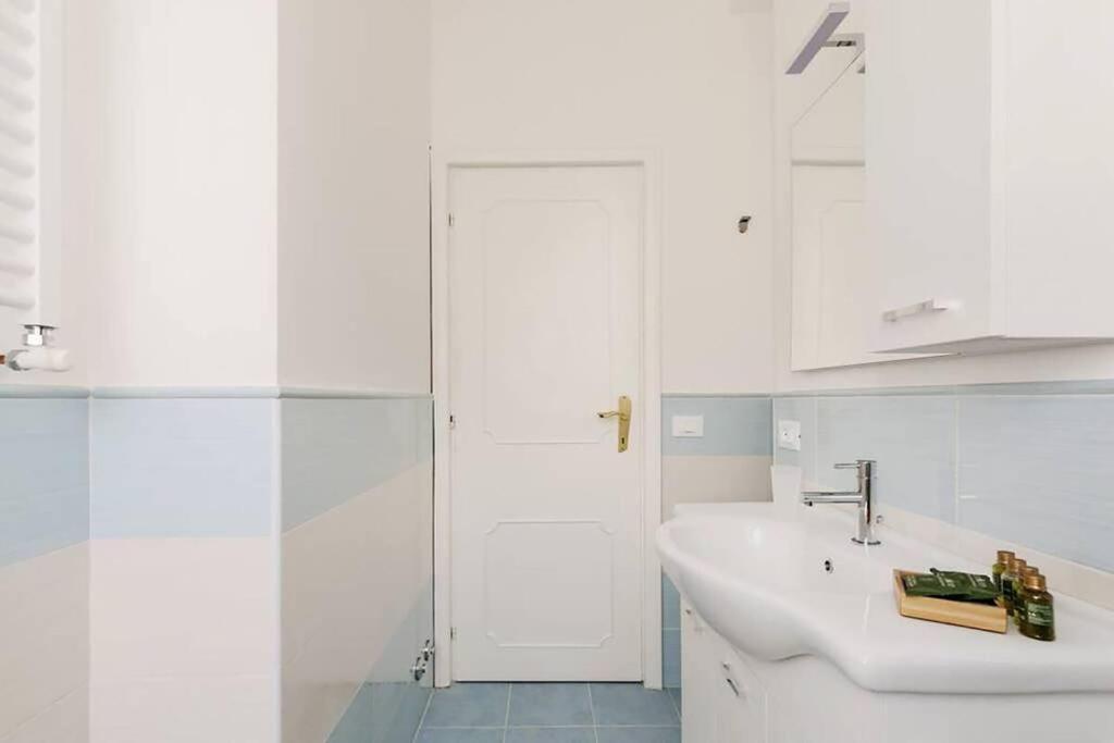 Appartement Hostme Piazza Di Spagna Apartament à Rome Extérieur photo